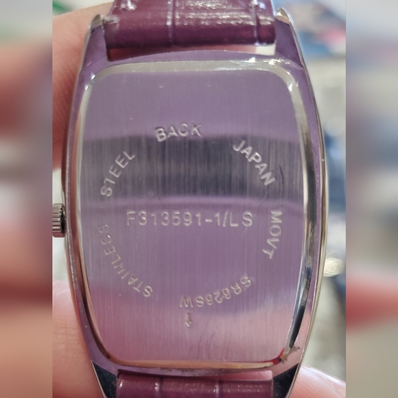 AVON Crystal accents, leather band watches. - Picture 6 of 8